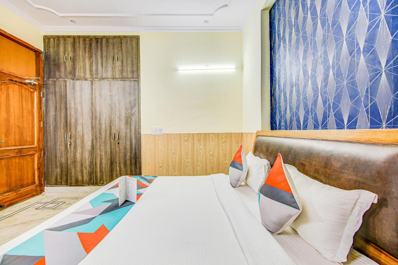 Hotel Fabexpress Royal Ashray Noida Exteriér fotografie